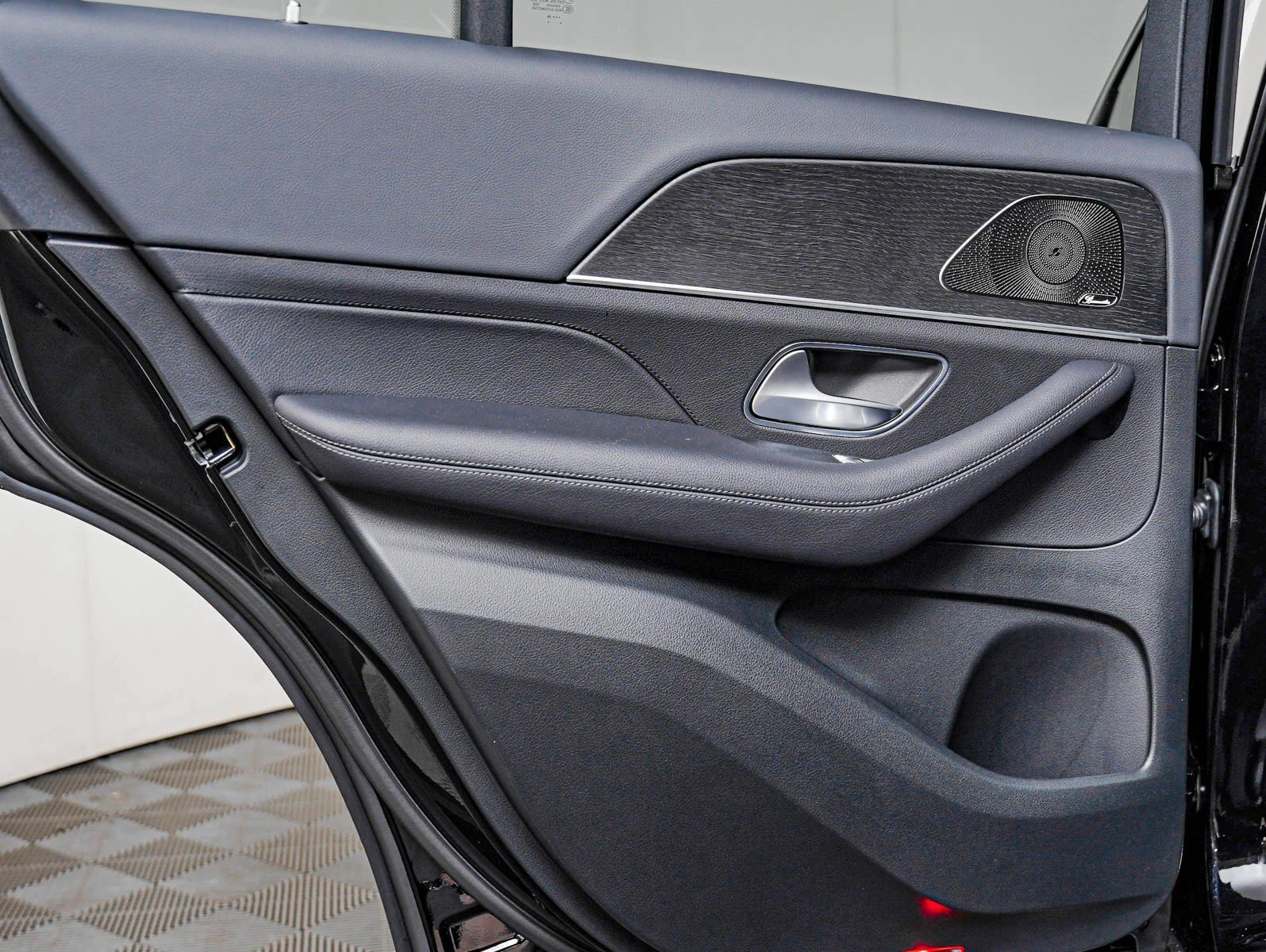 New 2026 Black Mercedes-Benz 450 4MATIC® image 21