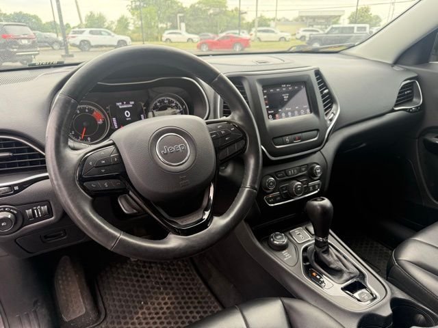 Certified Used 2019 Gray Jeep Altitude image 10