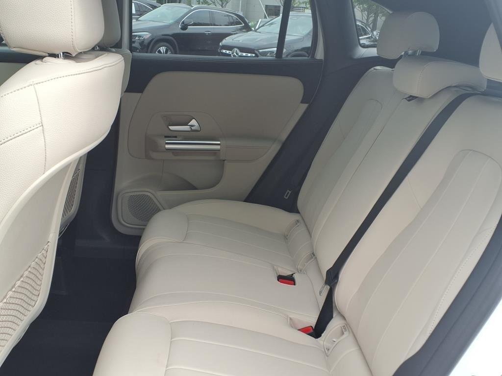 Used 2026 Polar White Mercedes-Benz GLA 250 image 10