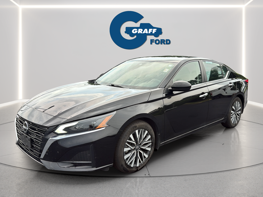 Used 2024 Black Nissan 2.5 SV image 12