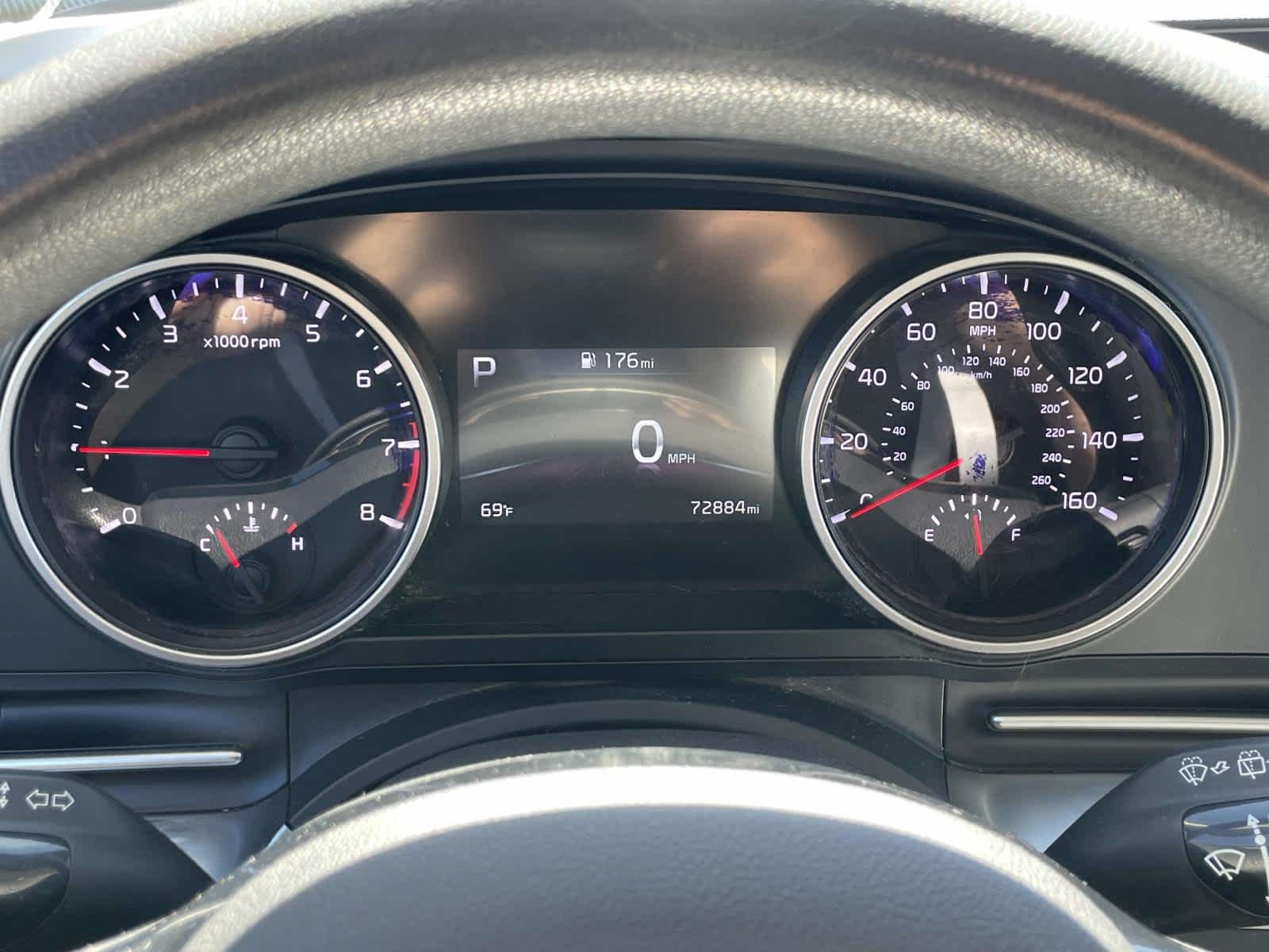 Certified Used 2022 Silky Silver Kia LX image 3