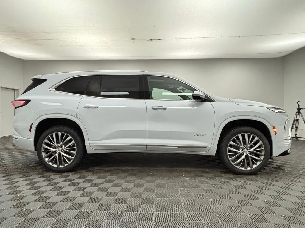 2026 Buick Enclave Avenir - Photo 10