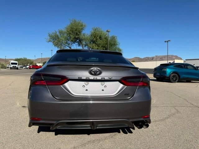 2022 Toyota Camry SE - Photo 7