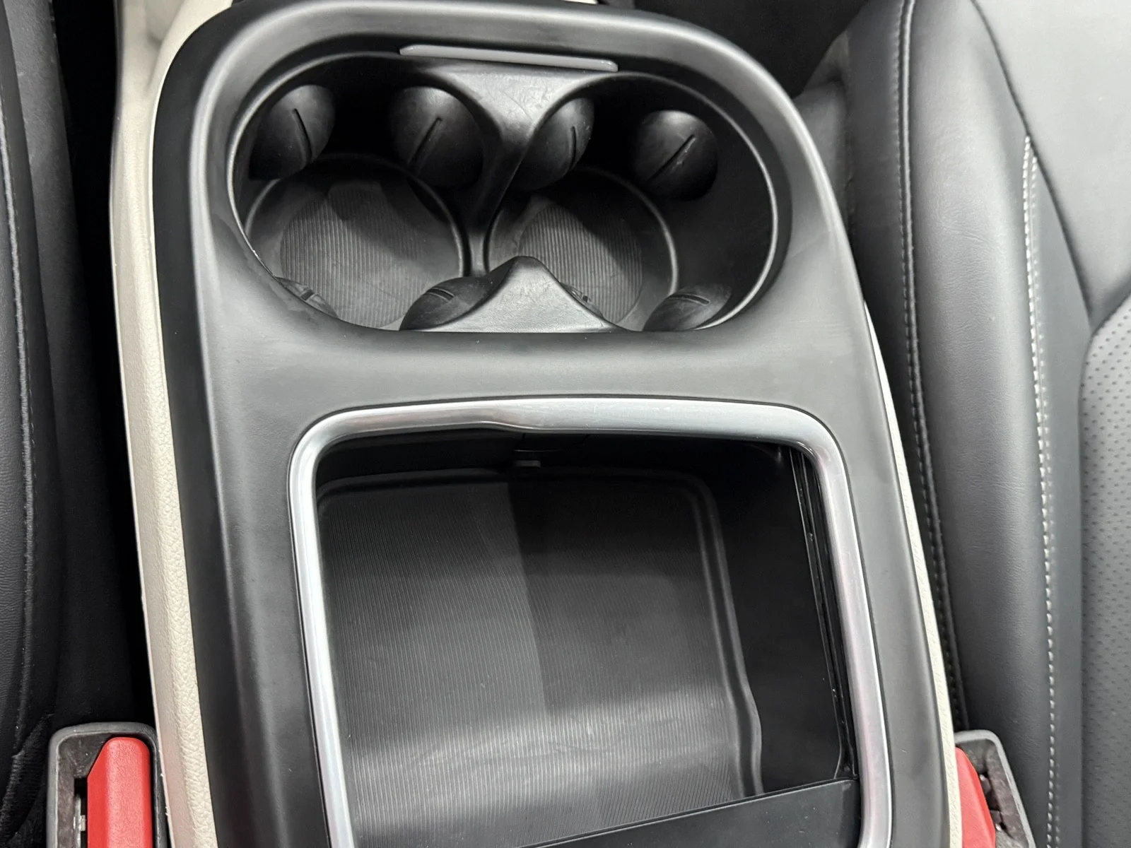 Used 2024 SILVER Chrysler Touring L image 26