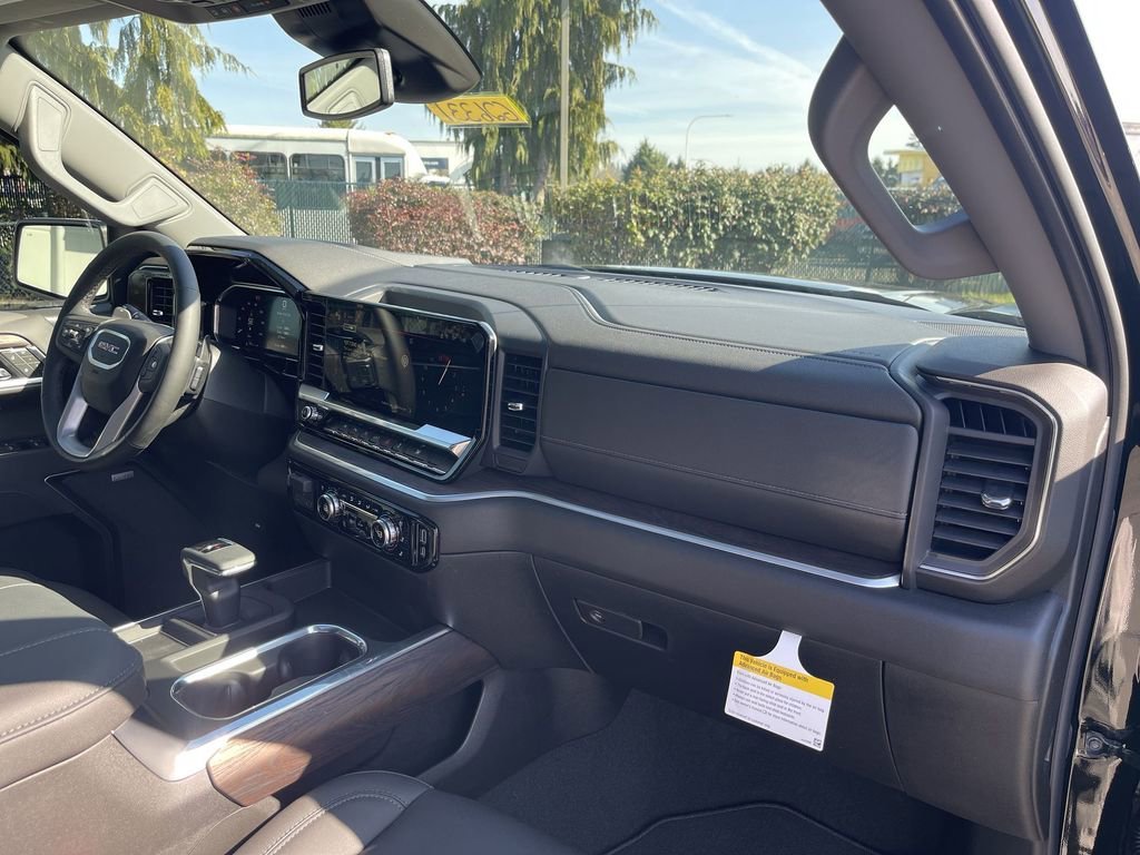 New 2026 Onyx Black GMC SLT image 30