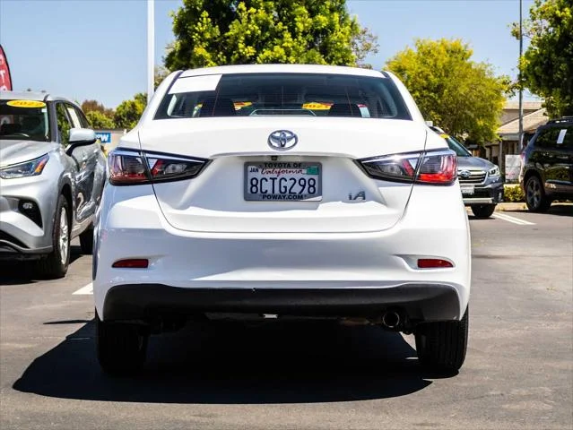 Certified Used 2018 FROST Toyota  image 9
