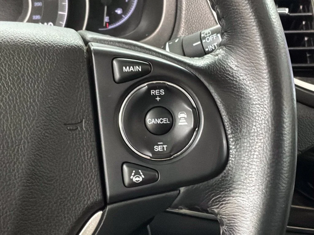 Used 2015  Honda Touring image 10