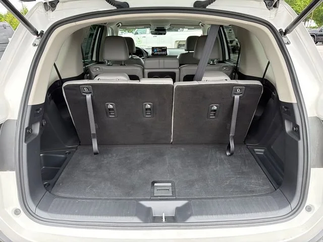 Used 2025 White Honda EX-L image 18