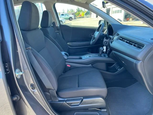 Used 2018 Modern Steel Metallic Honda LX image 9