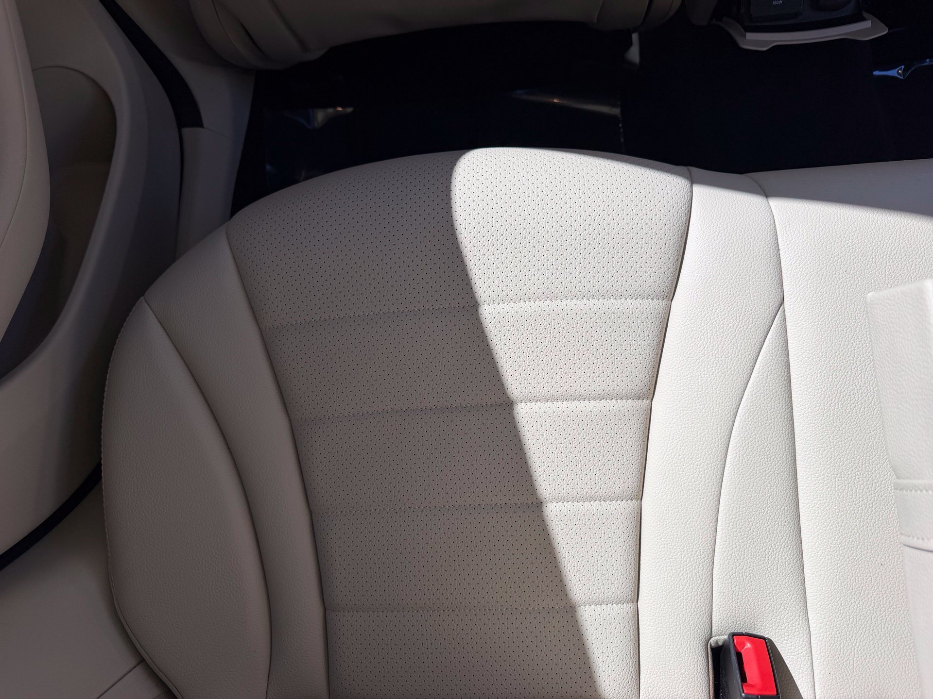 Used 2018  Mercedes-Benz GLC 300 image 24