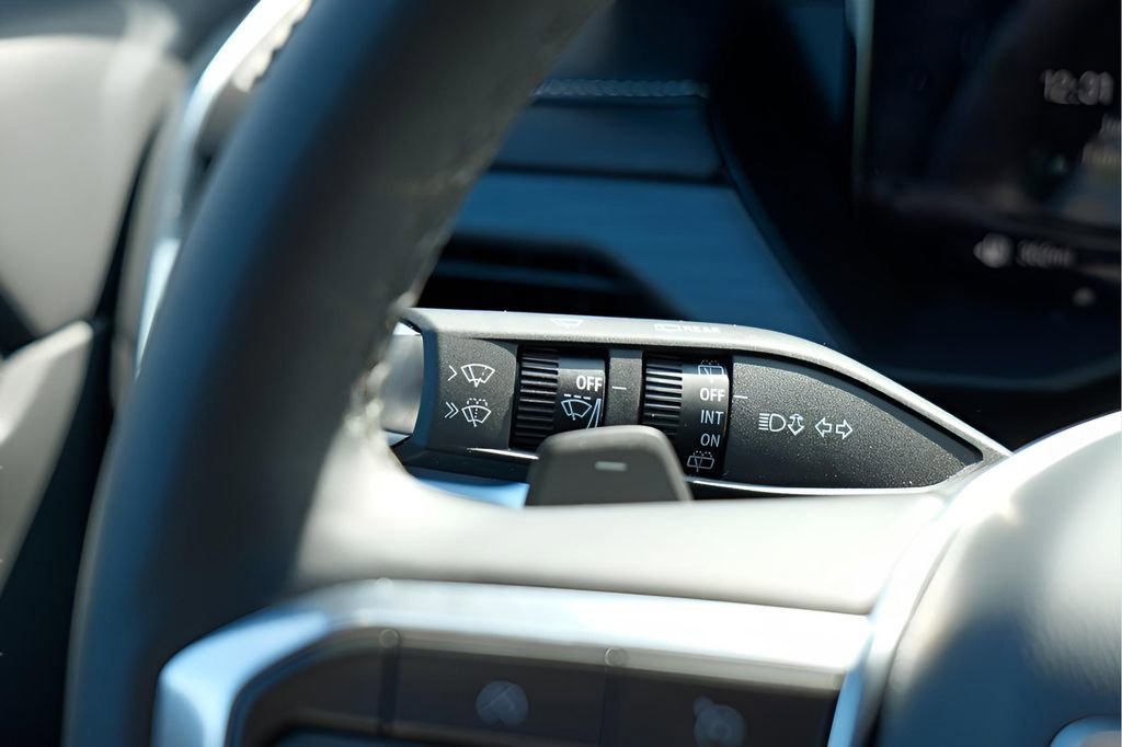 2026 GMC Acadia Elevation - Photo 17