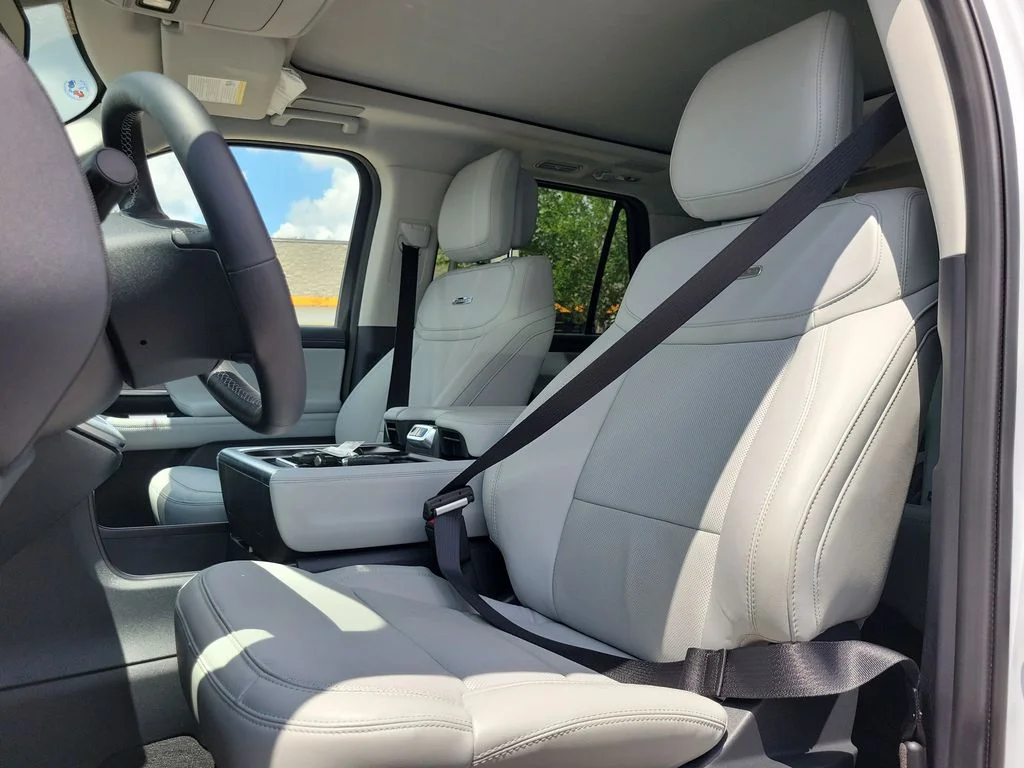 New 2026 Space Silver Metallic Ford Platinum® image 18