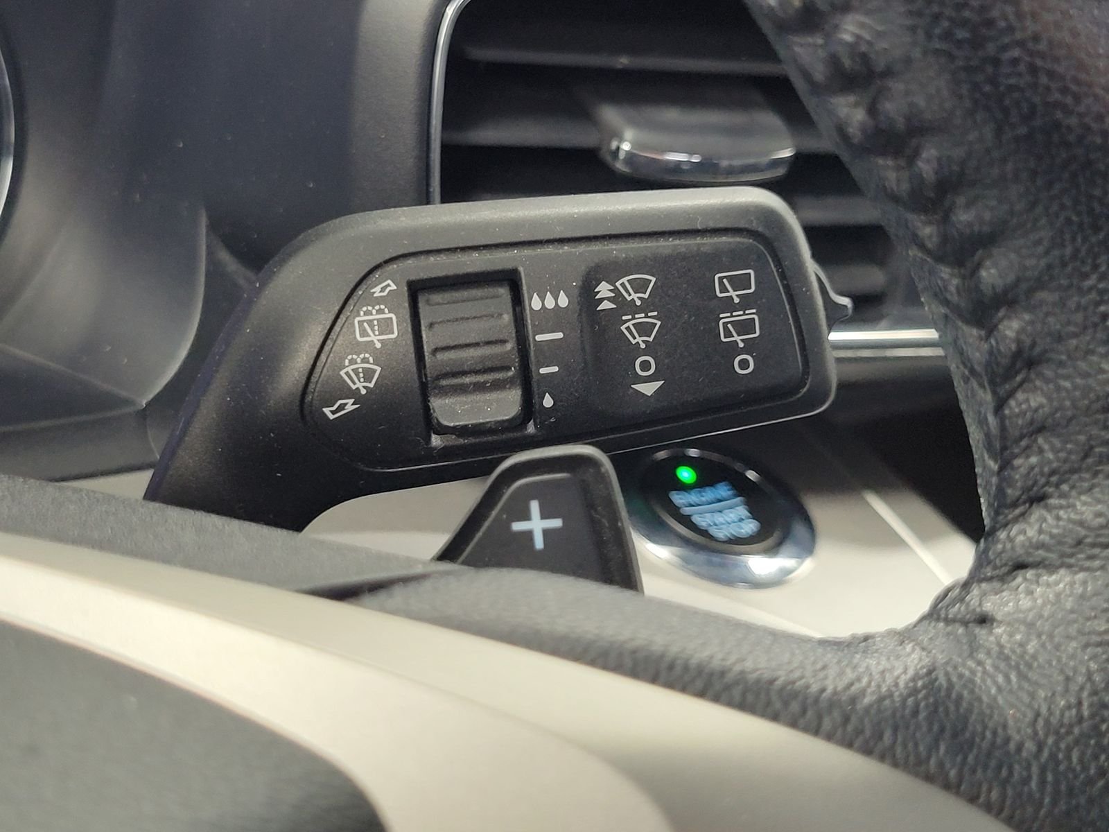 Certified Used 2020 Black Ford XLT image 18