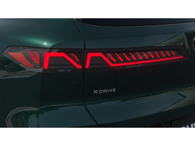 New 2027 Vancouver Green Metallic BMW  image 8