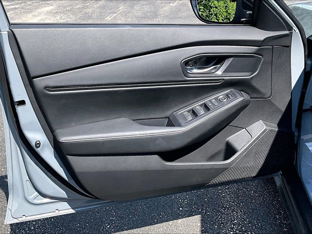 Used 2025 Gray Honda Sport image 9