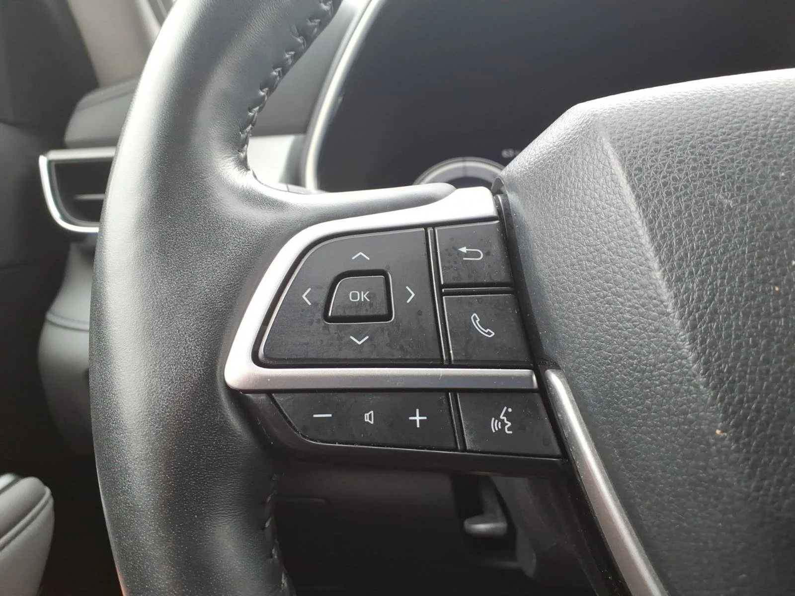 Used 2023 Celestial Silver Metallic Toyota Hybrid Platinum image 34