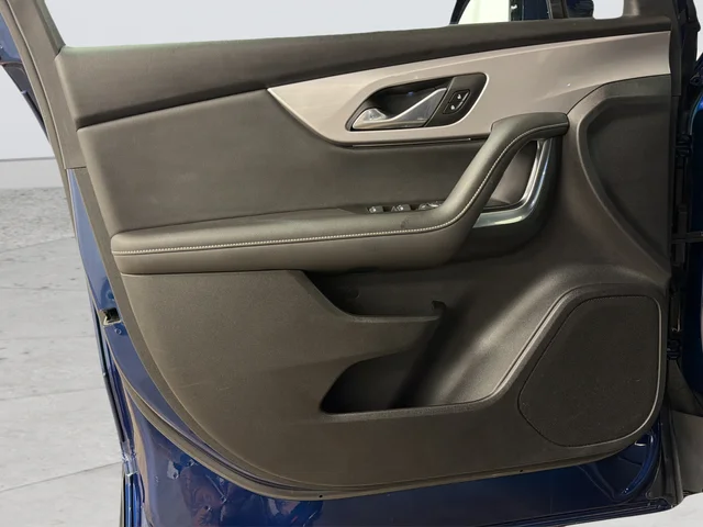 Used 2023 Blue Chevrolet LT image 24