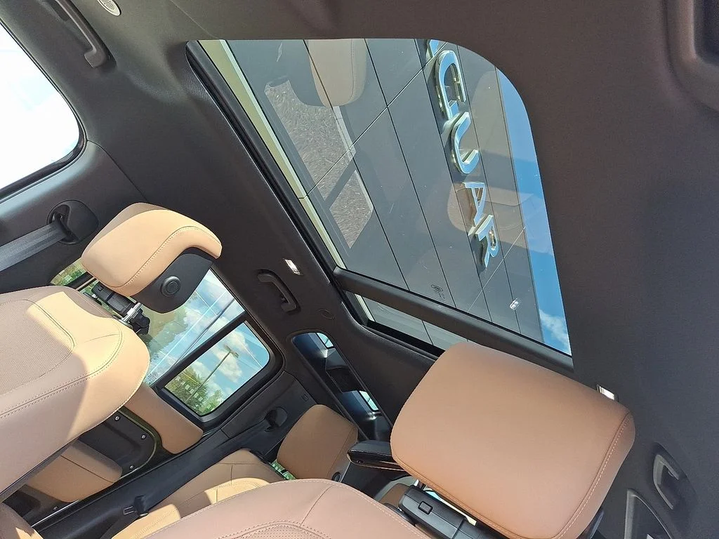 New 2026 Woolstone Green Land Rover S image 10