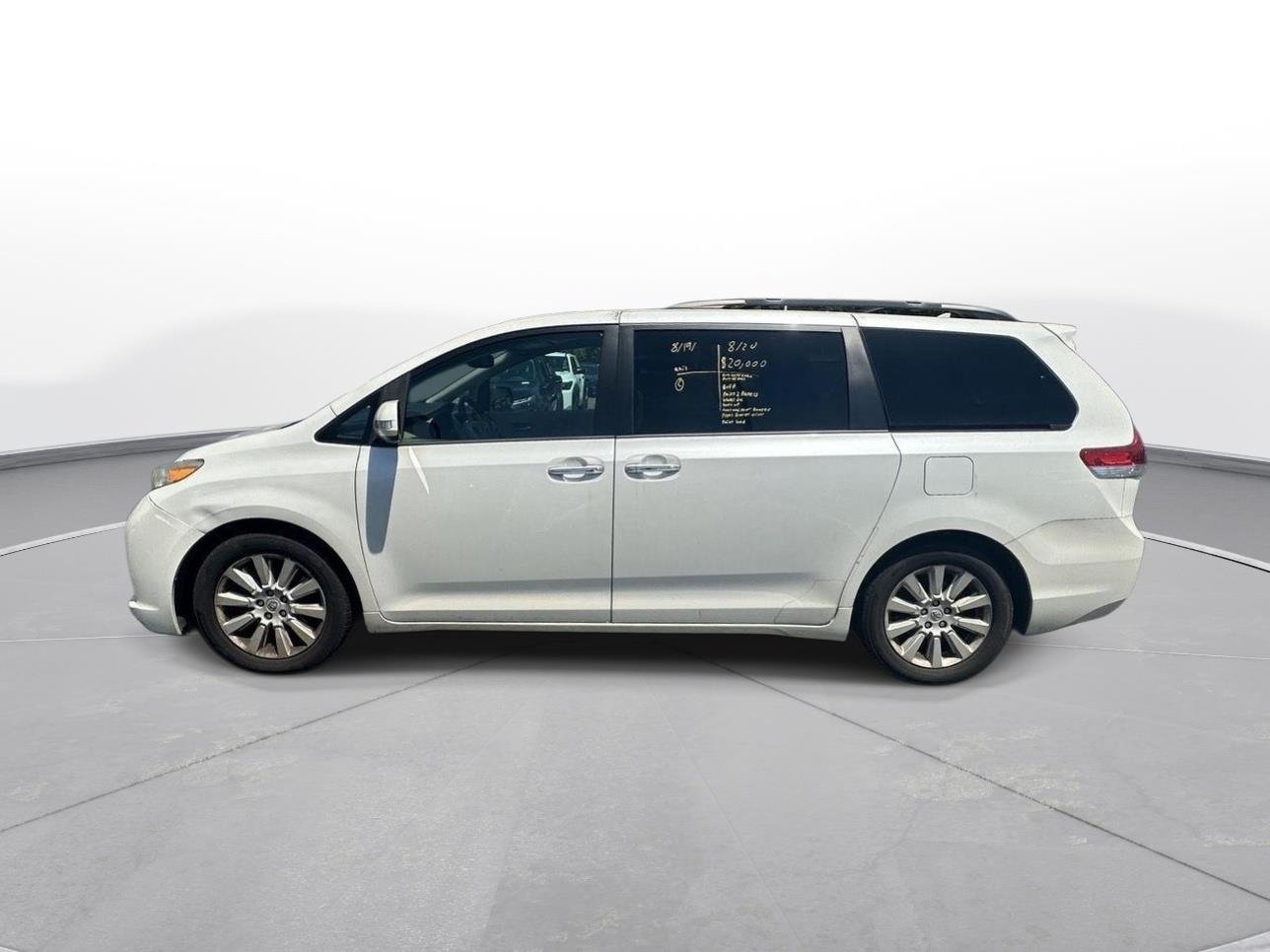 Used 2013 Blizzard Pearl Toyota Limited image 9