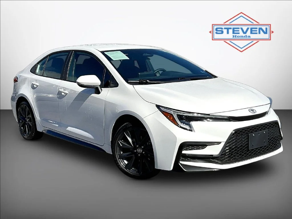 Used 2026 Ice Toyota SE image 1