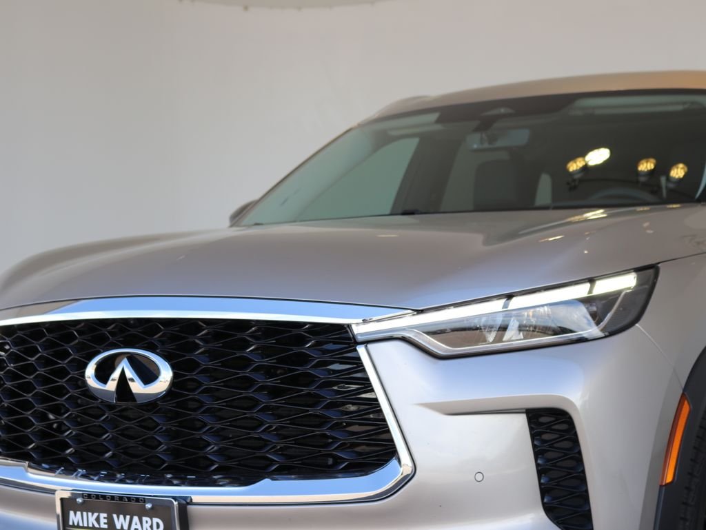 Certified Used 2023 Silver INFINITI LUXE image 62