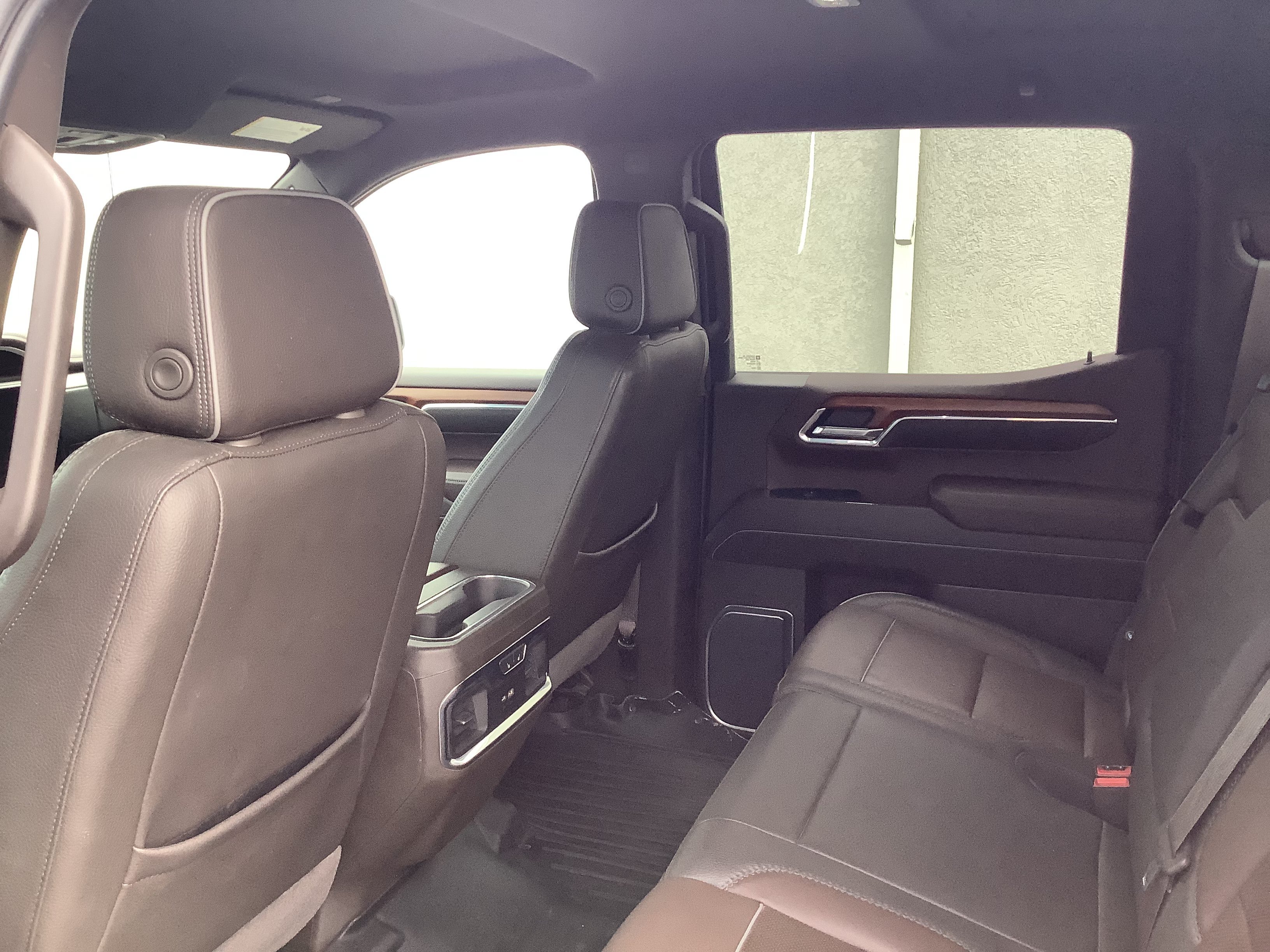 Used 2023 Silver GMC Denali image 7