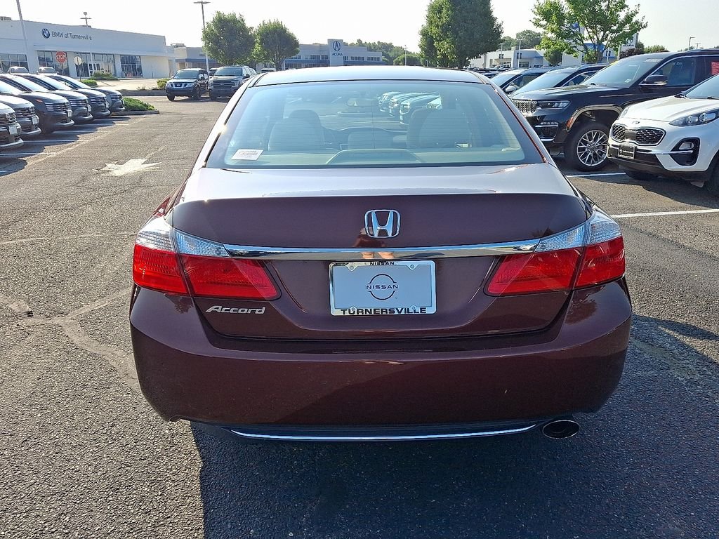 Used 2014 Red Honda EX image 5