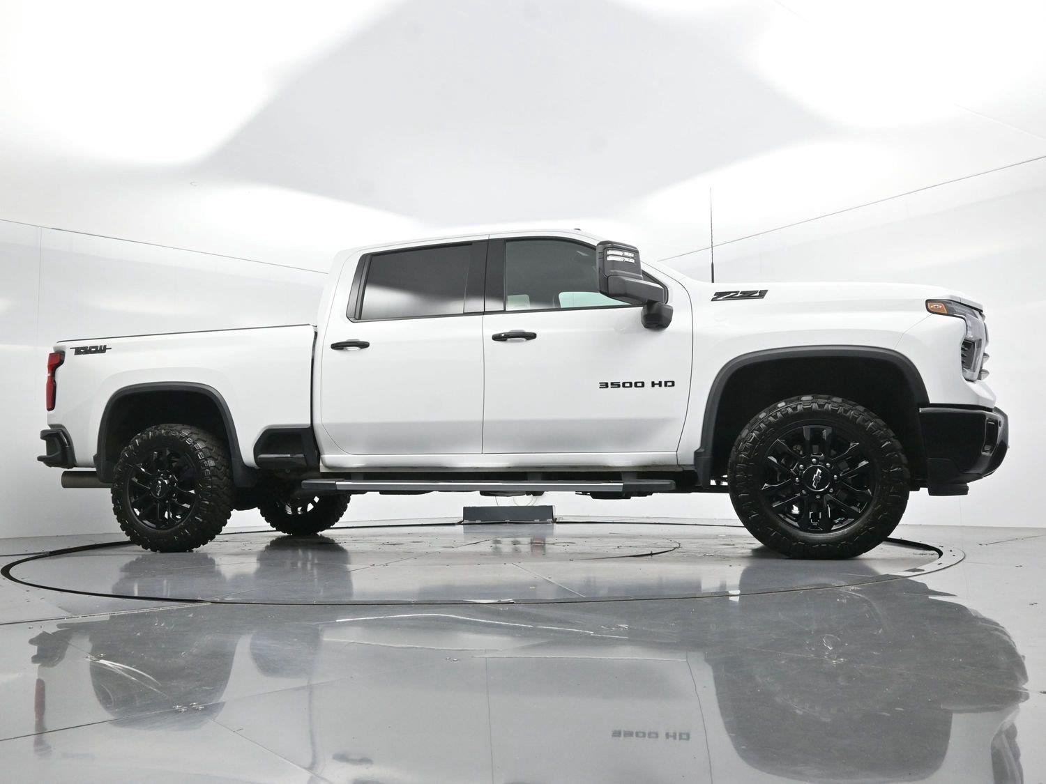 Used 2026 Summit White Chevrolet LTZ image 47
