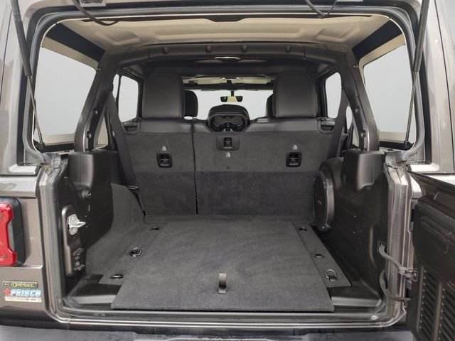 Used 2021 Gray Jeep Unlimited Sahara Altitude image 33