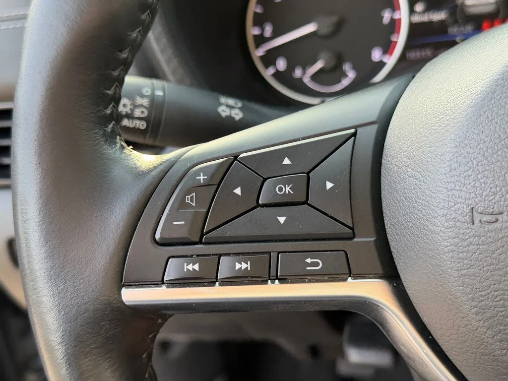 Used 2024 Gray Nissan SV image 25