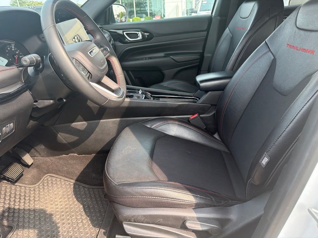Used 2024 White Jeep Trailhawk image 17