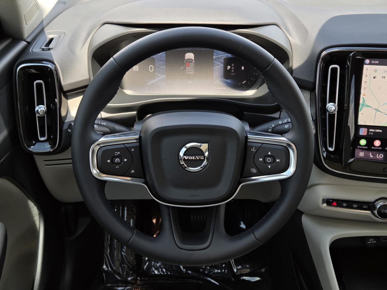 Used 2023 Sage Green Metallic Volvo Plus Bright Theme image 18
