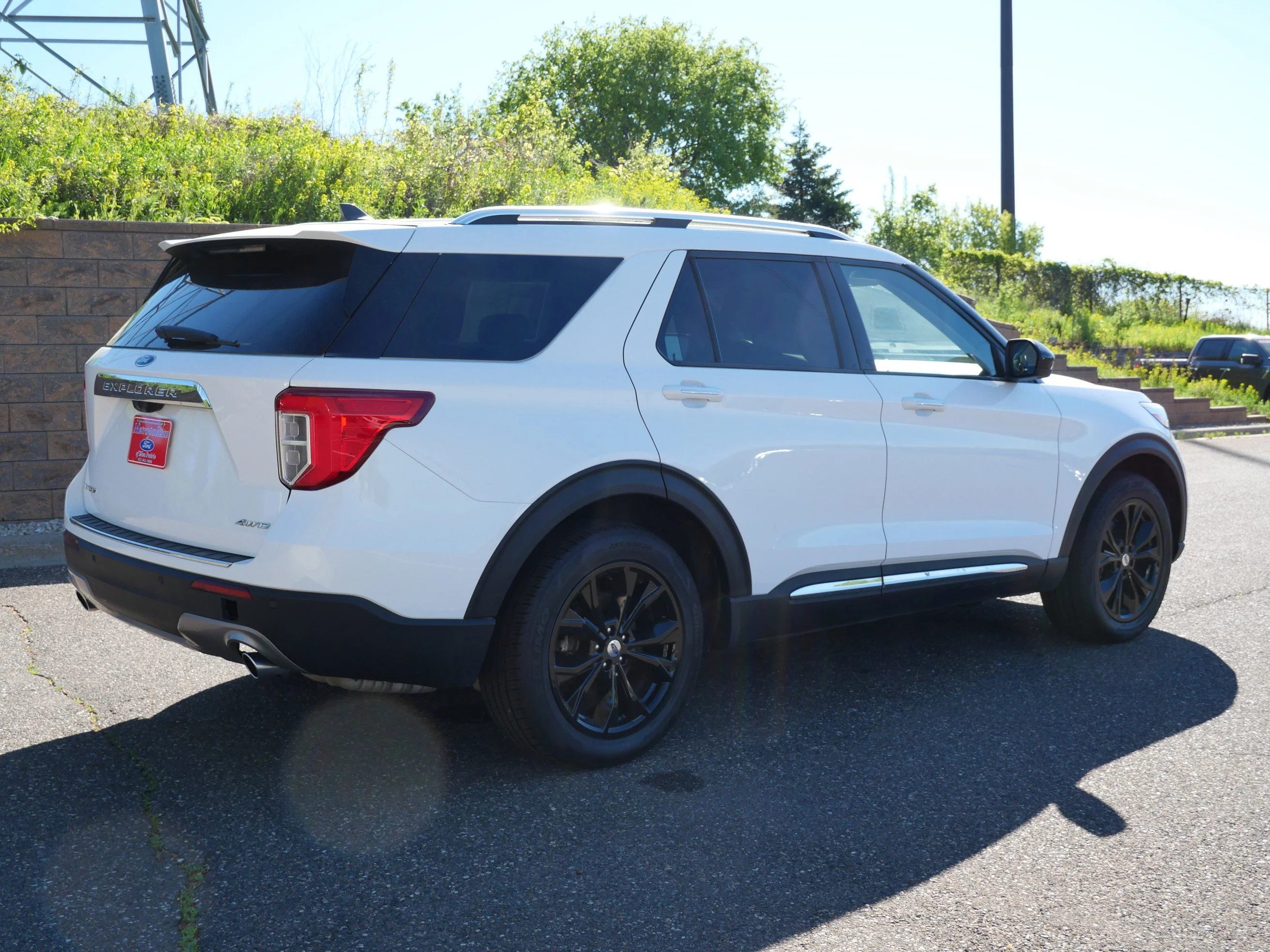 Used 2023 Oxford White Ford Limited image 6