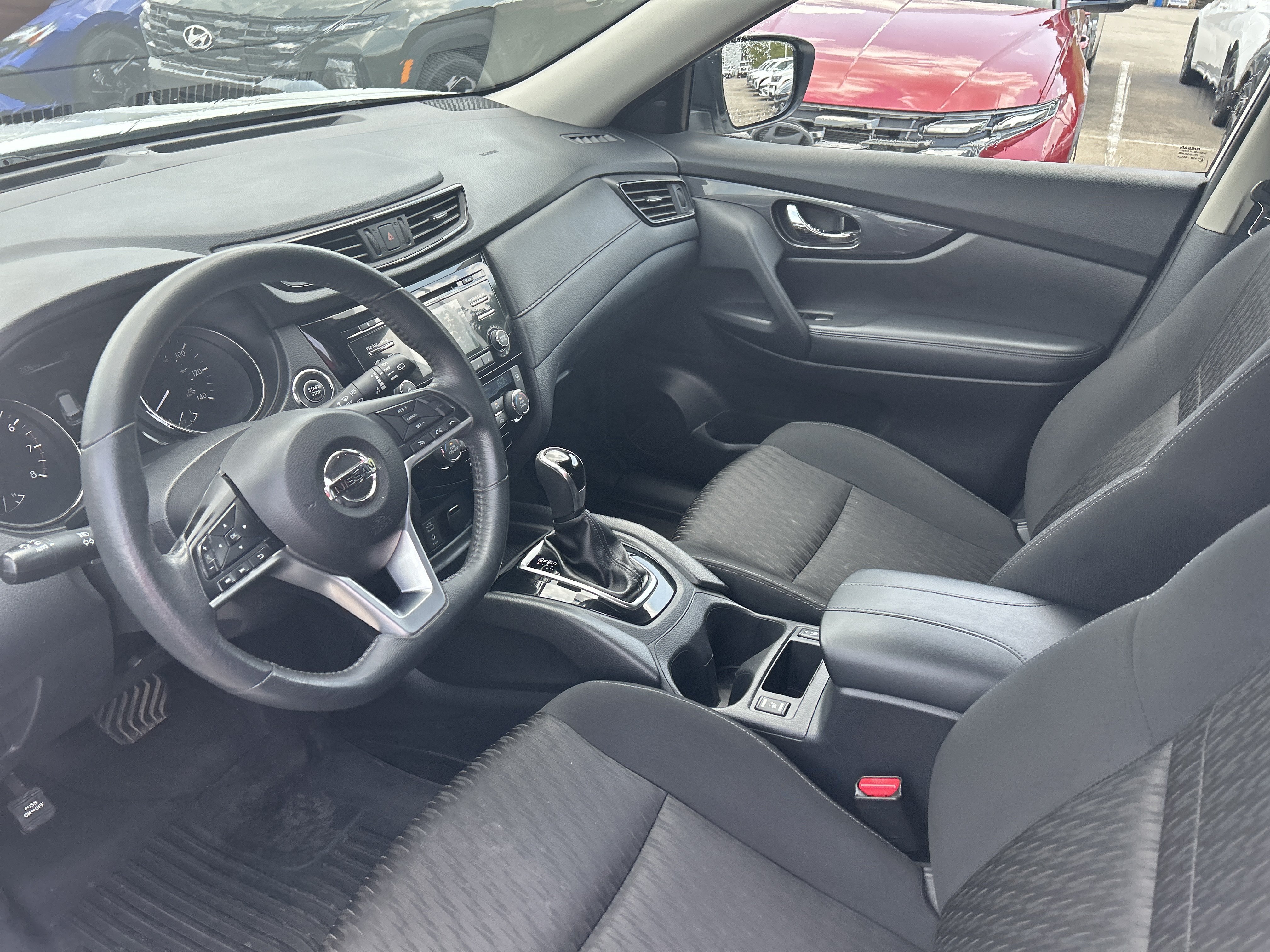 Used 2017 Glacier White Nissan SV image 11