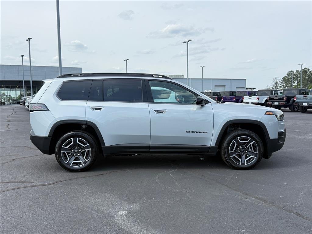 New 2026 Silver Zynith Clear-Coat Exterior Paint Jeep Laredo 4x4 image 2