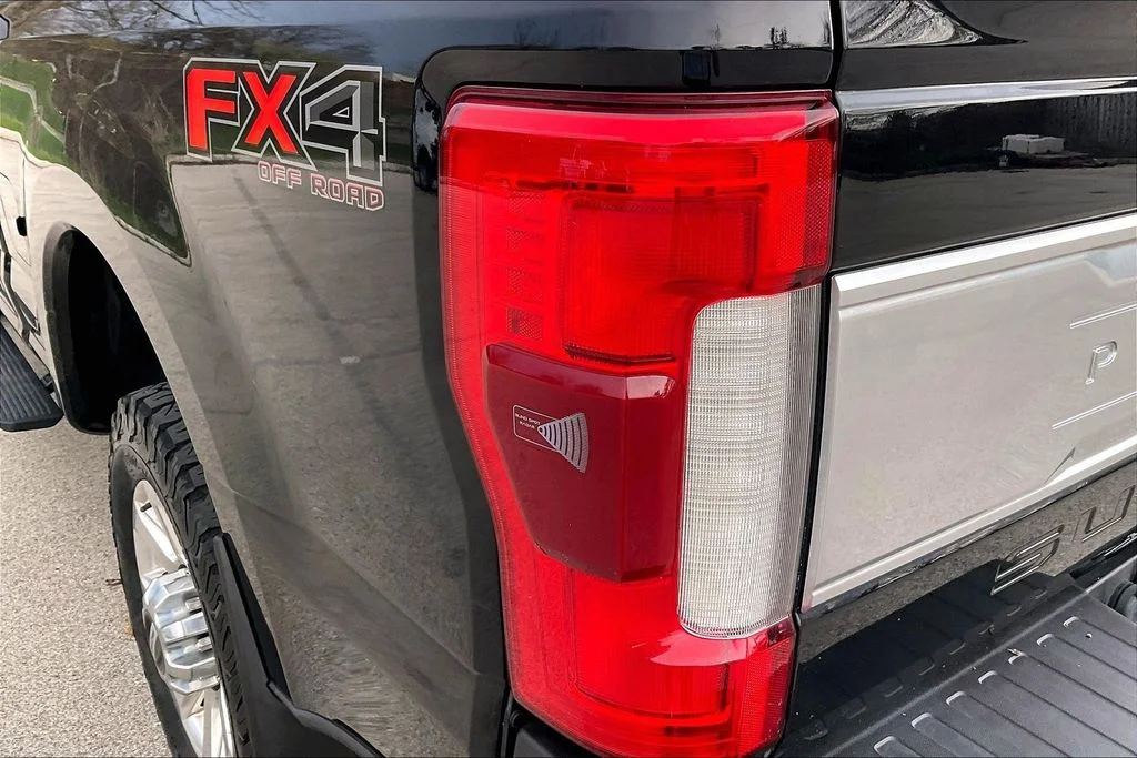 Used 2017 Black Ford Platinum image 30