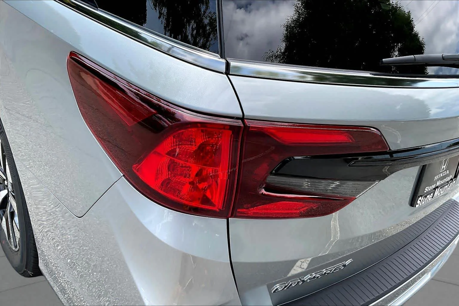 New 2026 Solar Silver Metallic Honda EX-L image 14
