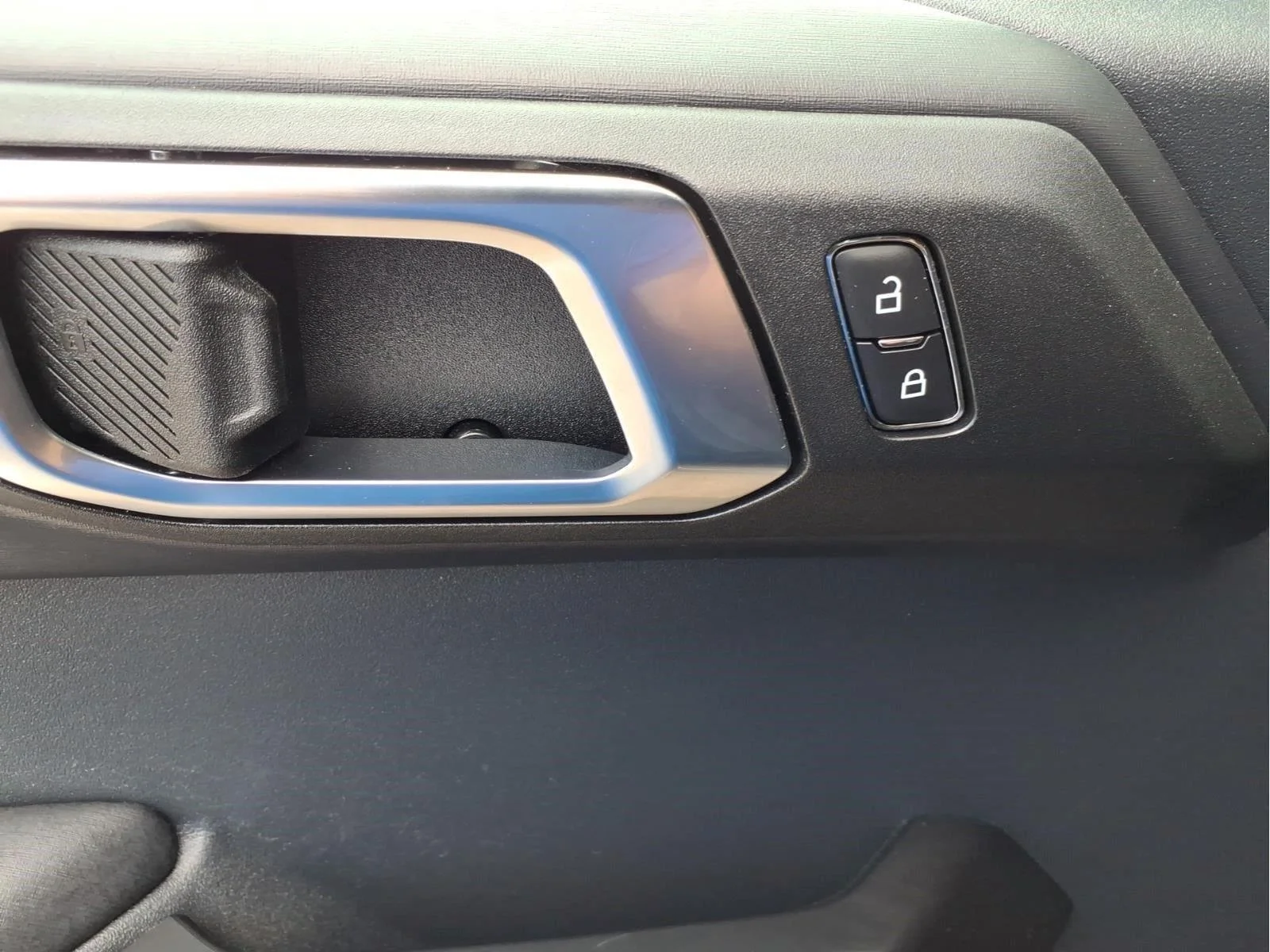 Used 2025  Ford Badlands image 18
