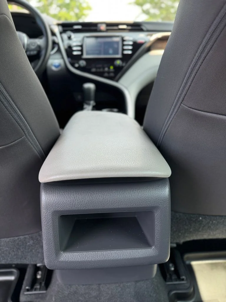 Used 2019 Midnight Black Metallic Toyota LE image 24
