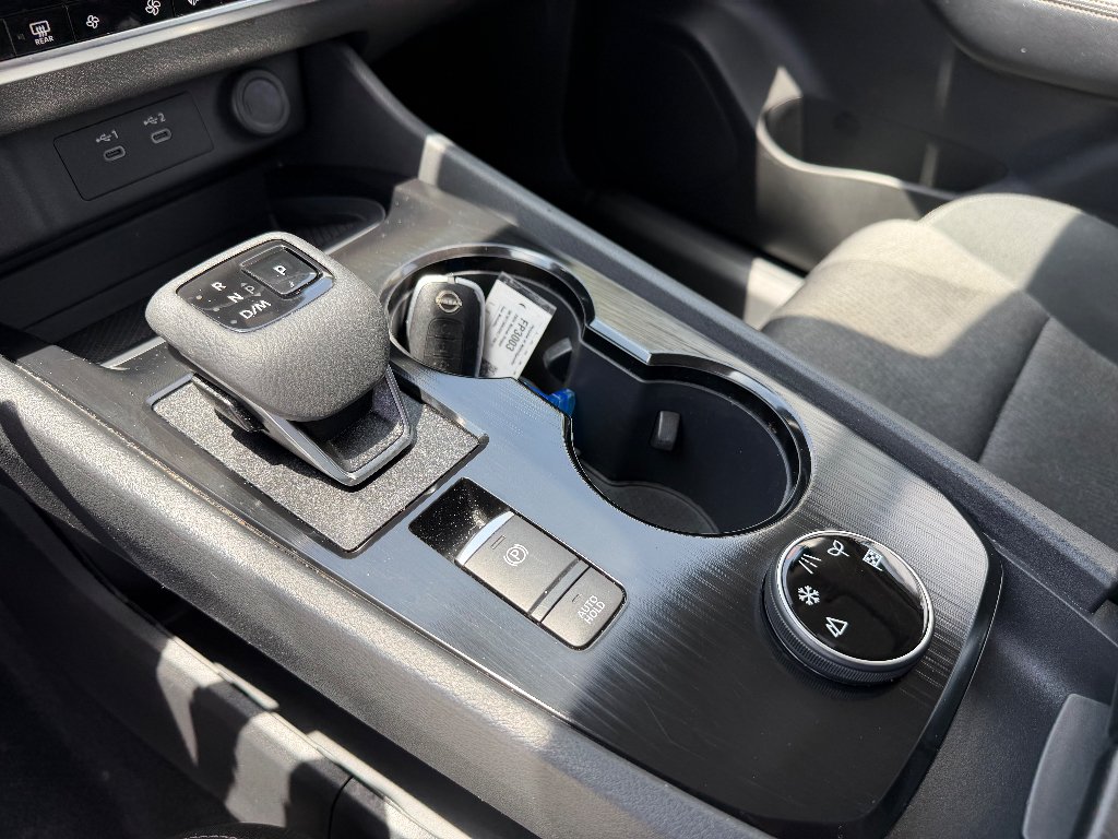 2024 Nissan Rogue SV - Photo 27