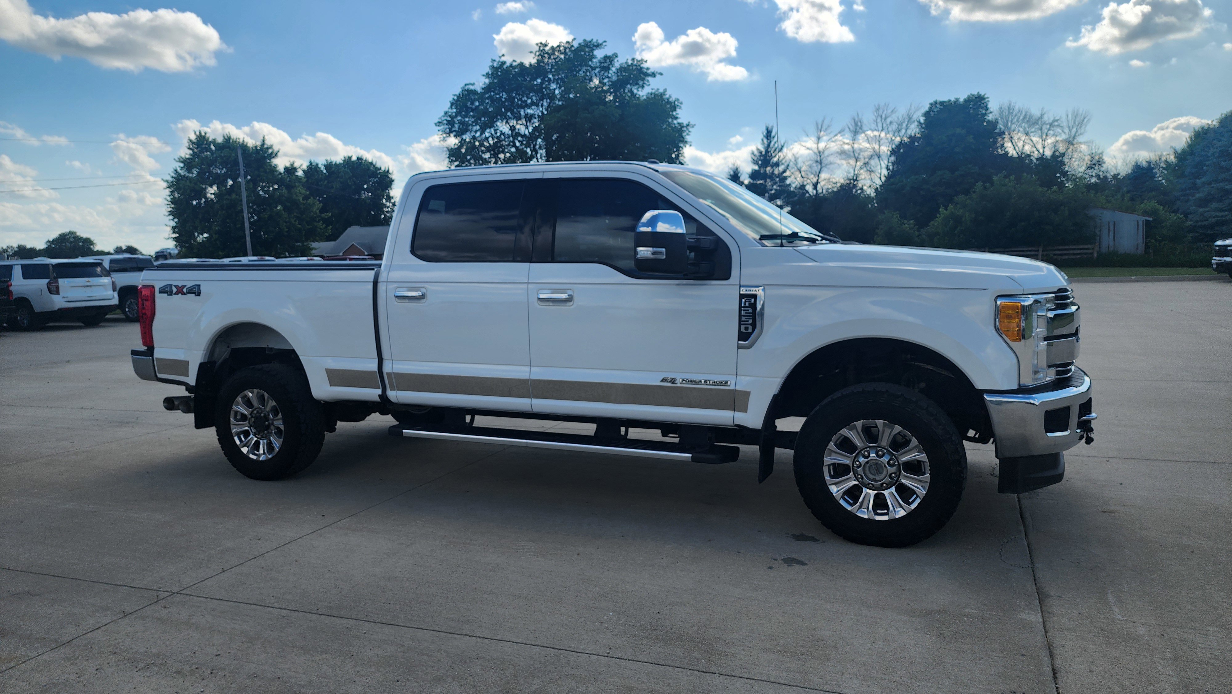 Used 2017 Oxford White Ford Lariat image 4