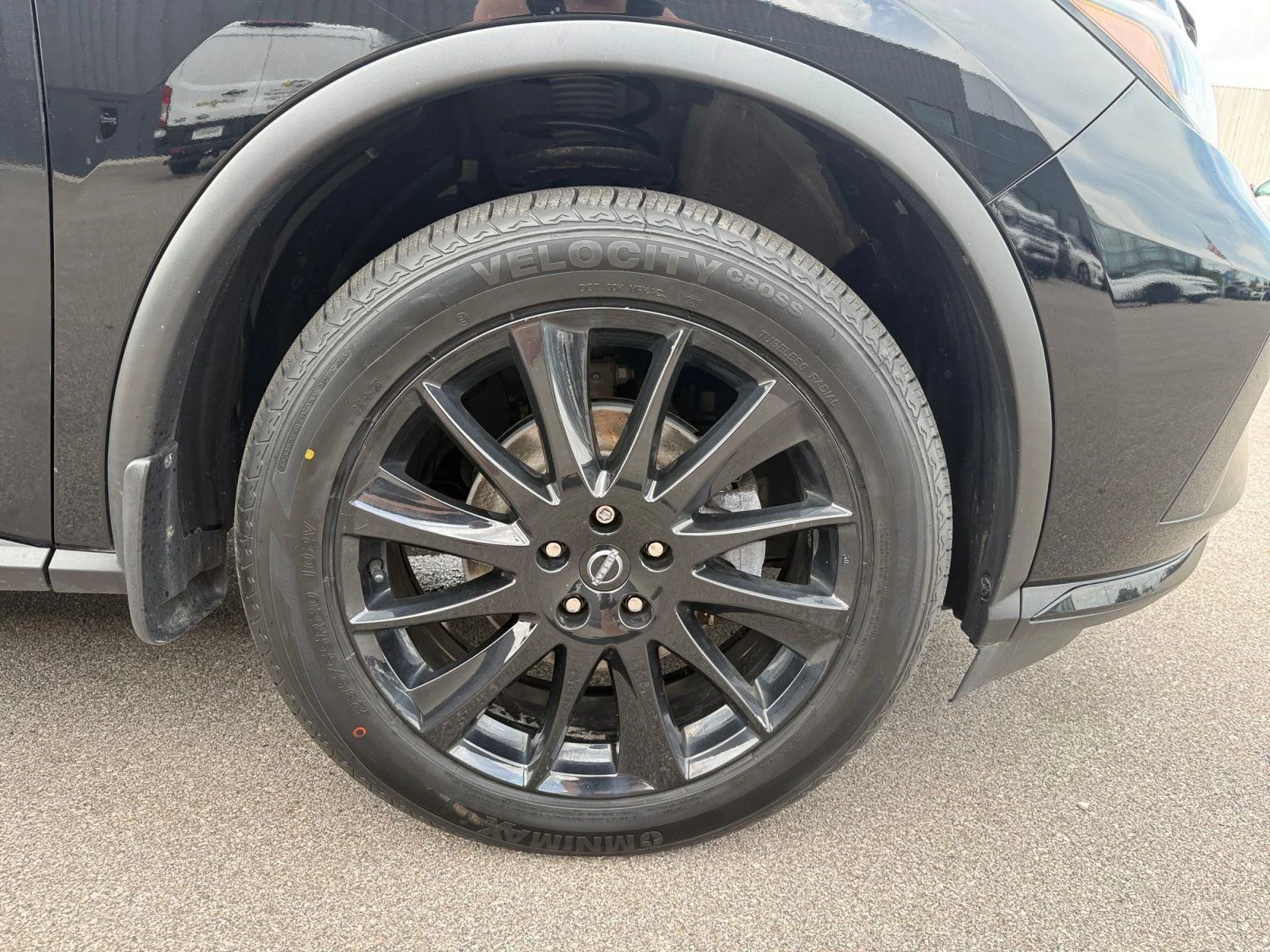 Used 2023 Super Black Nissan SL image 31