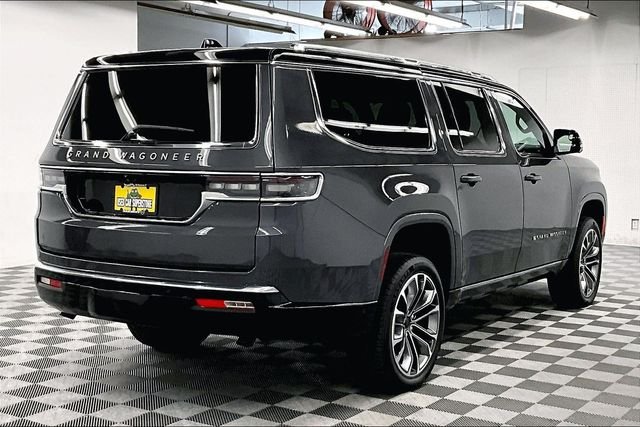 Used 2025 Baltic Gray Metallic Clearcoat Jeep Series III image 12