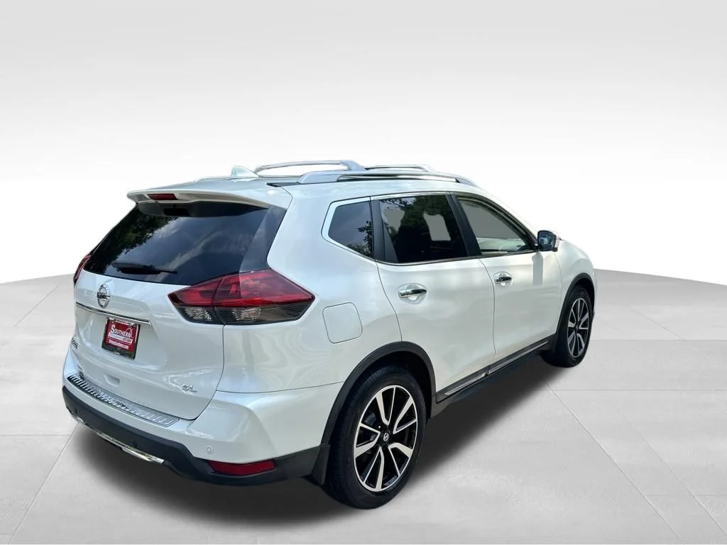 Used 2019 White Nissan SL image 5
