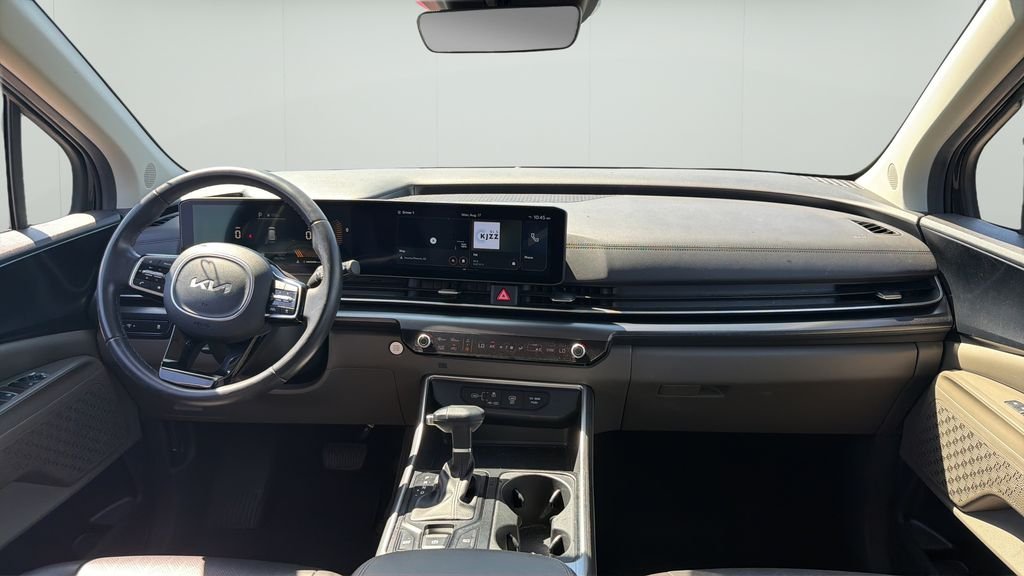Used 2025 Gray Kia LXS image 11