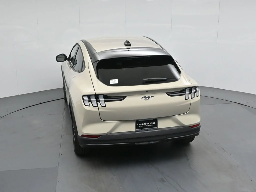 New 2026 Desert Sand Ford Select image 38