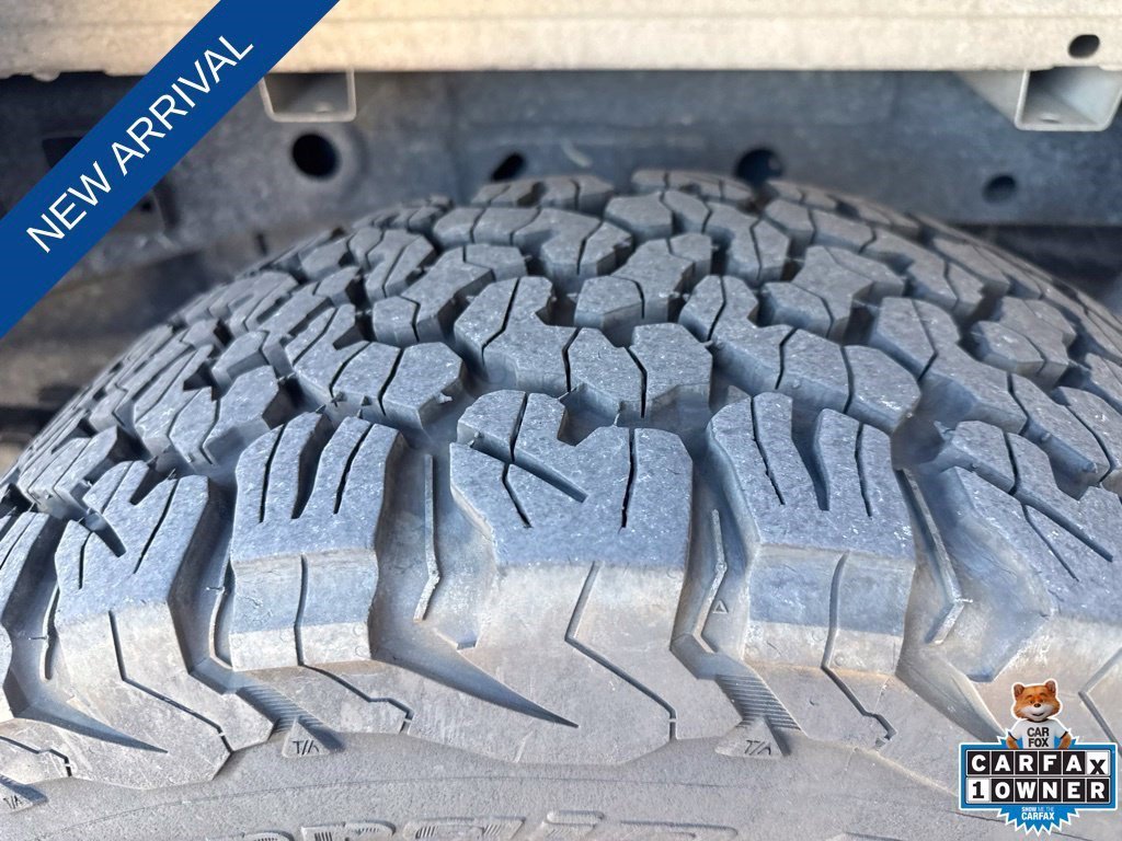 Used 2019 White Ford XL image 11