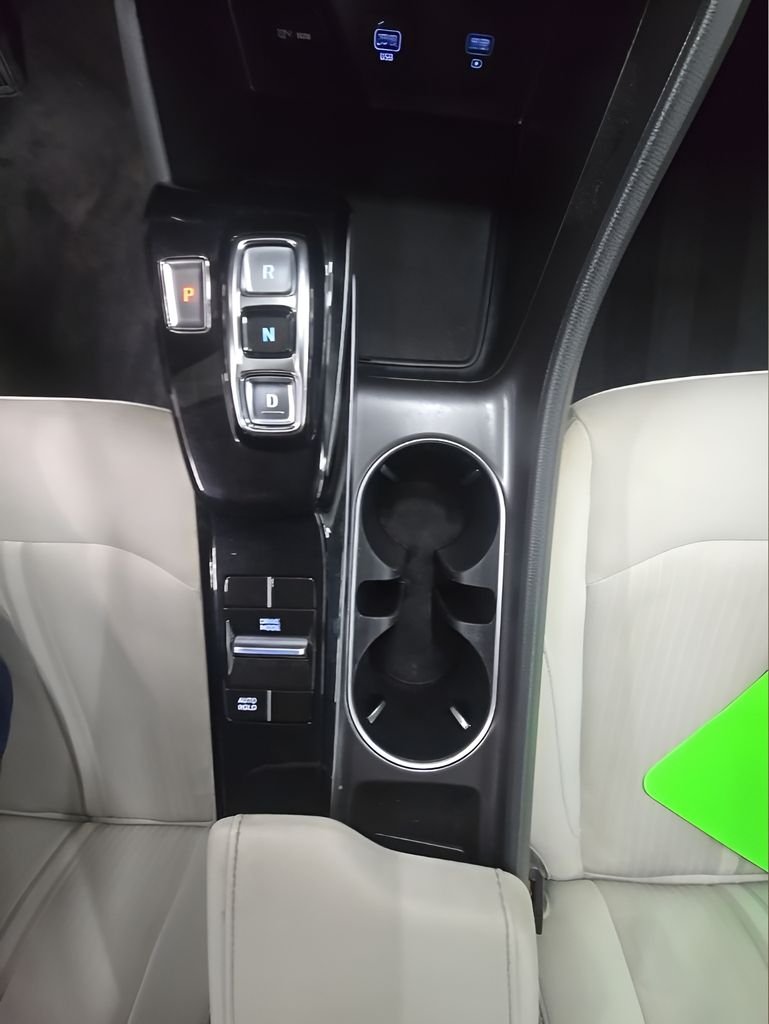 Used 2023 Gray Hyundai SEL image 35