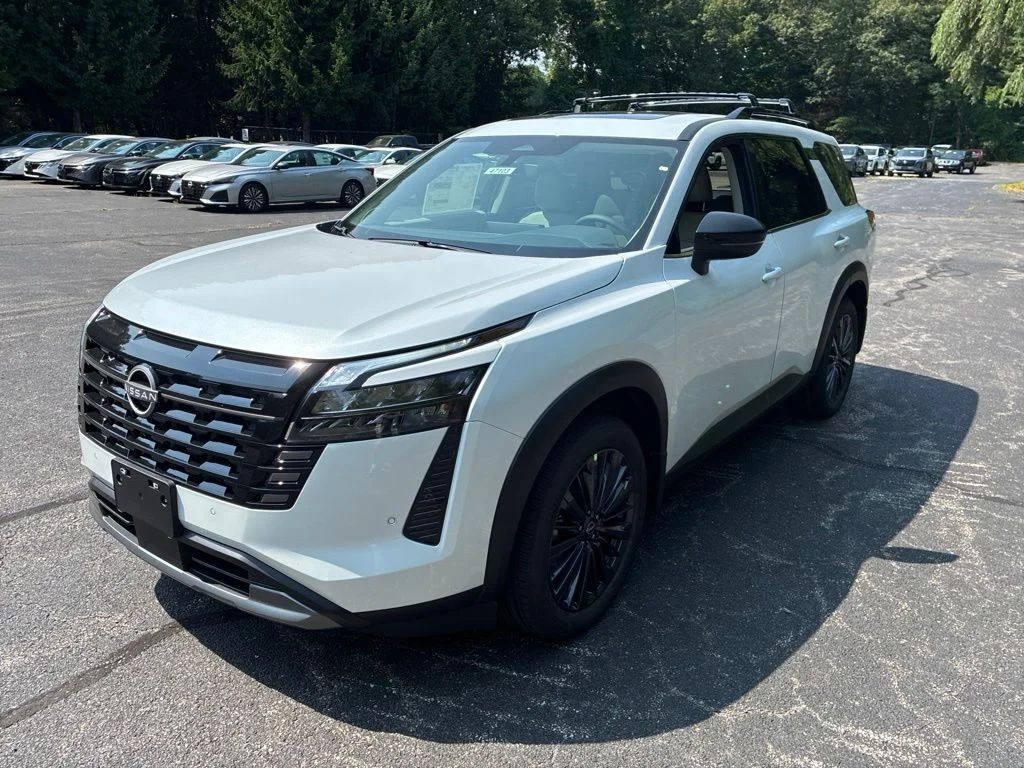 New 2026 Everest White Pearl TriCoat Nissan SL image 3