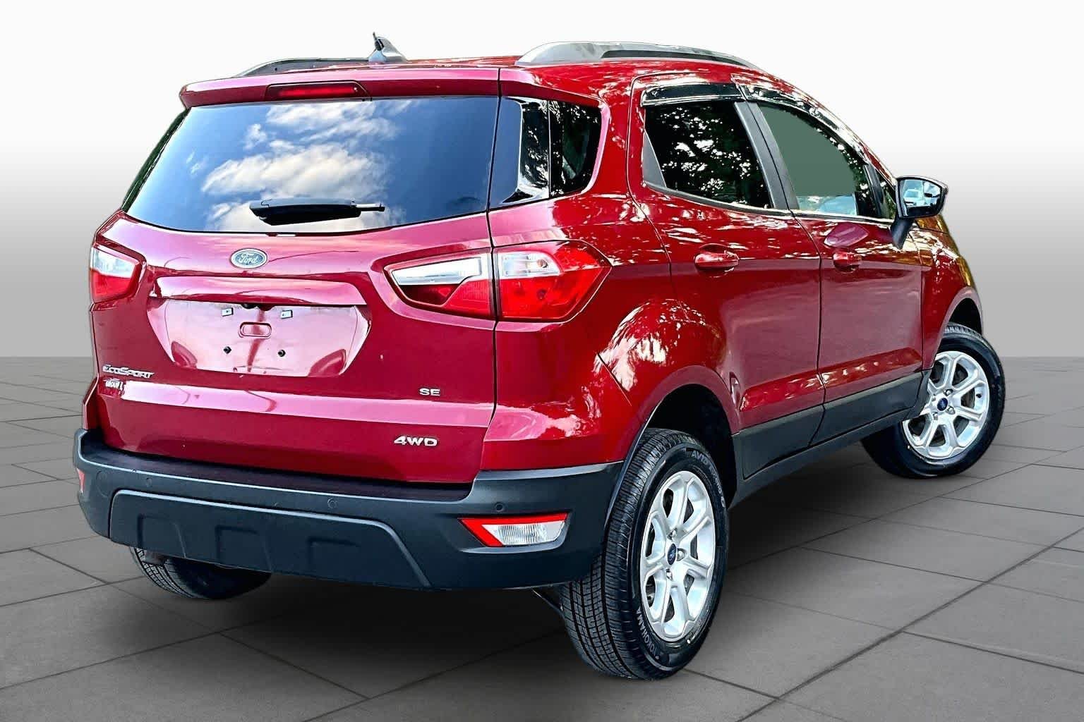 Used 2020 Ruby Red Metallic Tinted Clearcoat Ford SE image 13